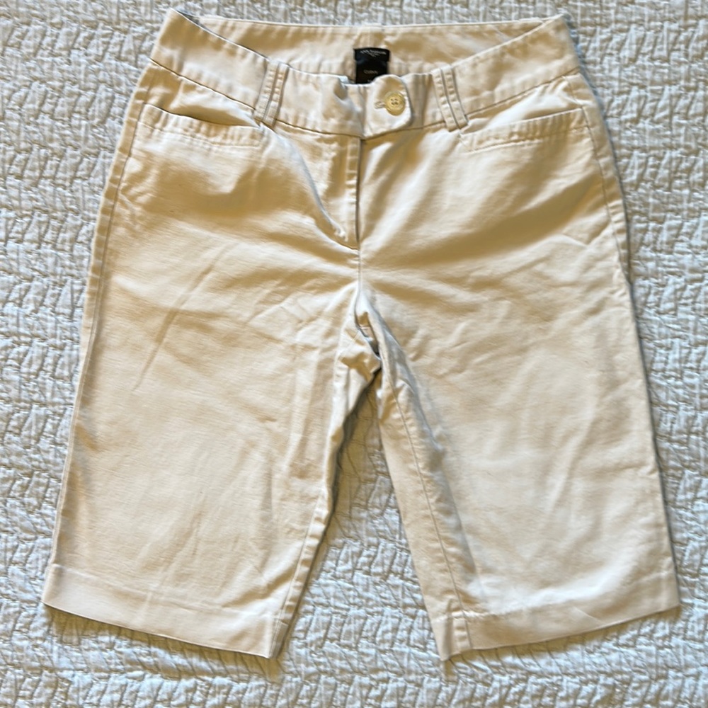 Ann Taylor light khakis size 12 curvy.
